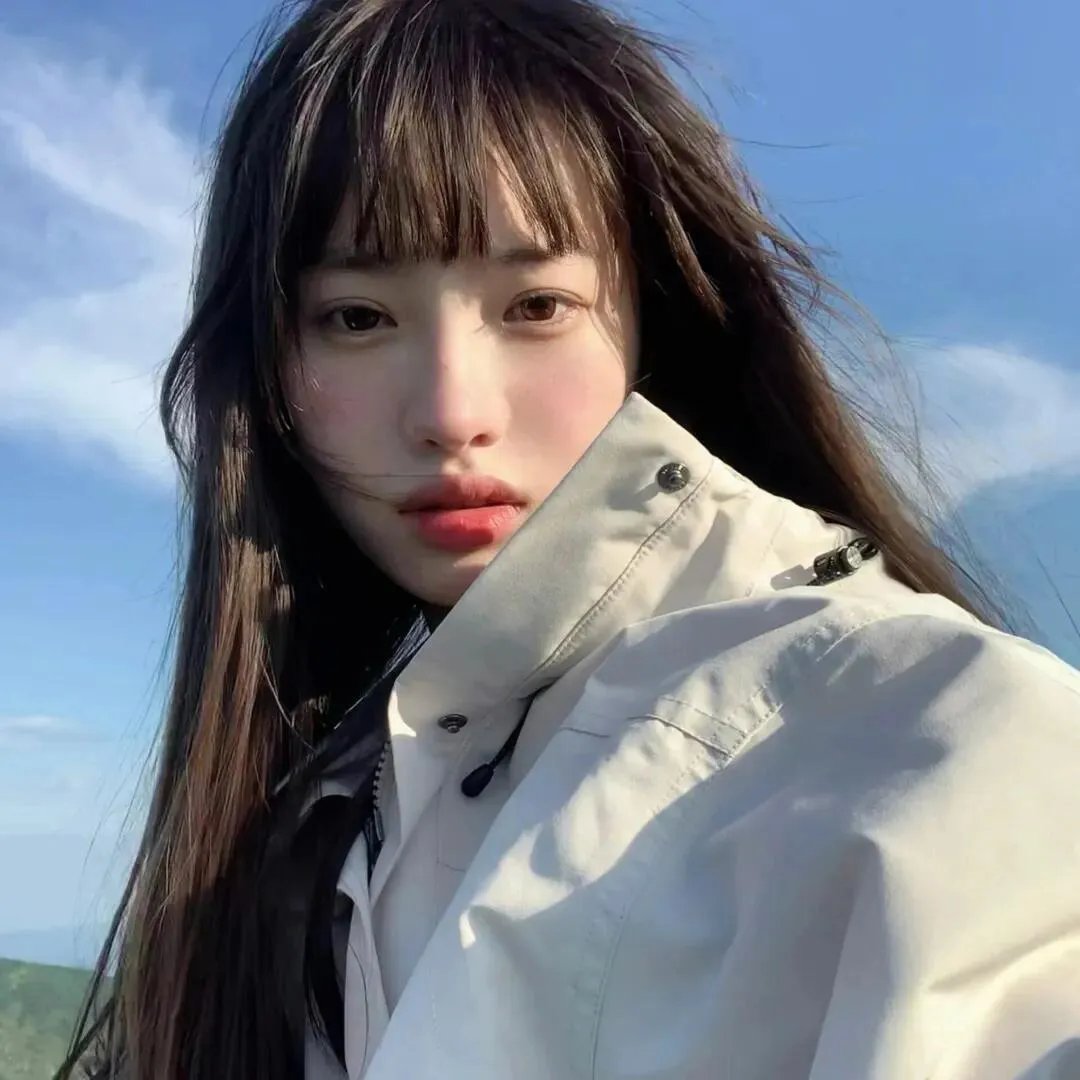 泳池娇娃
